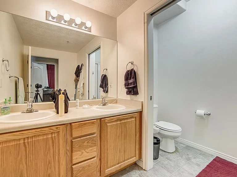 511 E 600 N #103 — Photo 6