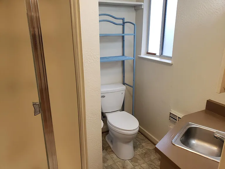516 Humboldt St — Photo 6
