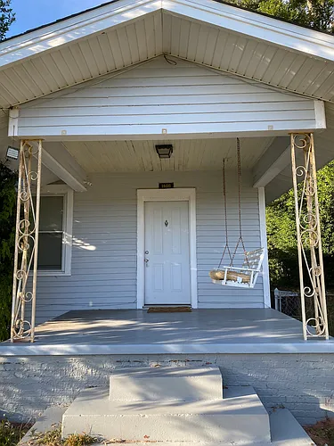 1608 E Strong St Photo 1