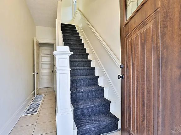 3rd image of 2911 Robertson Ave Floor 2