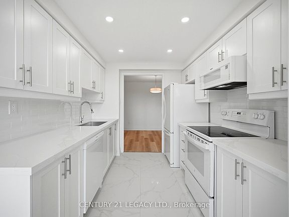 5th image of 24 Hanover Rd #404