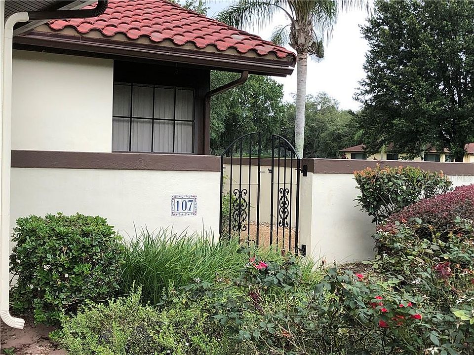 1st image of 107 Coventry Ln #107