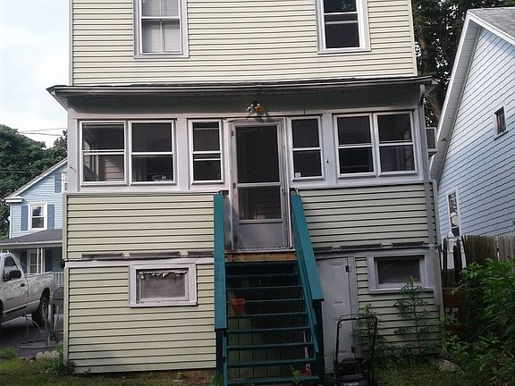3rd image of 35 Cape Ann Ct