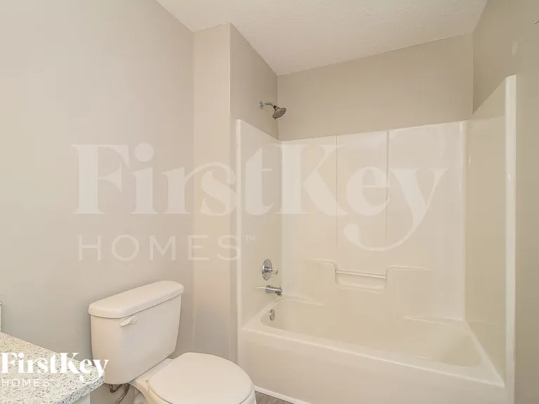 3901 Colony Ridge Ct — Photo 12