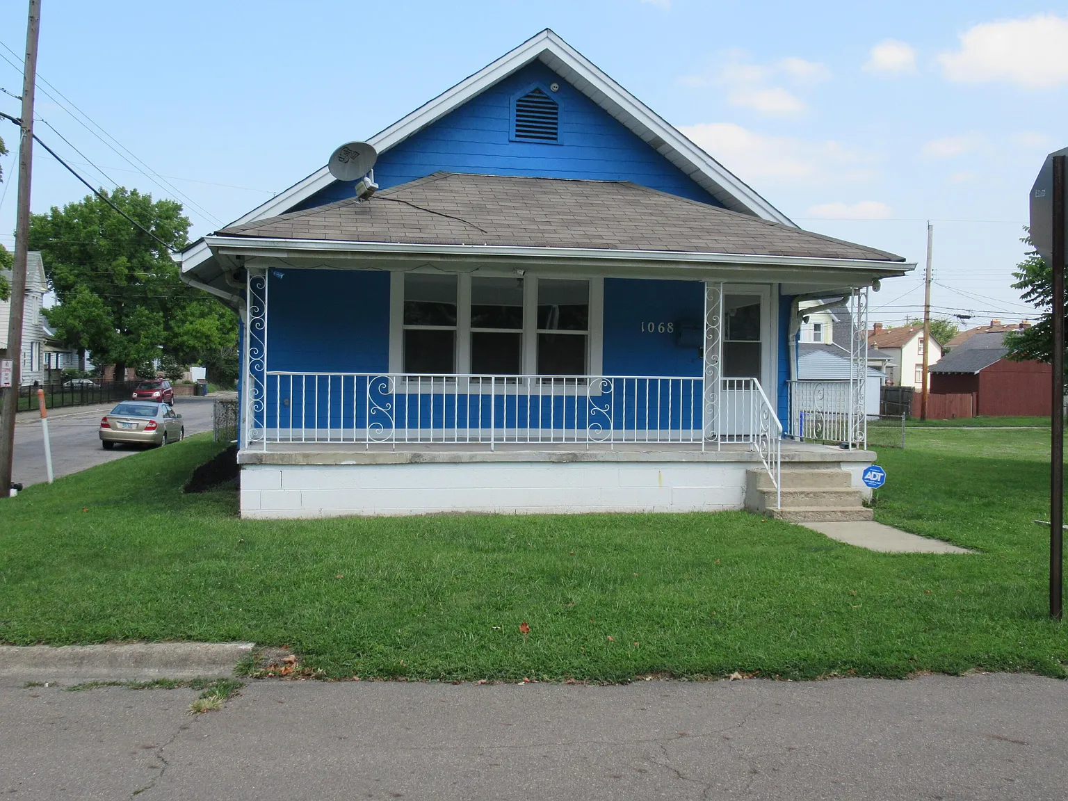 1068 Campbell Ave photo 1