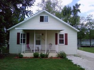 409 S Allen St, Riverton, IL 62561