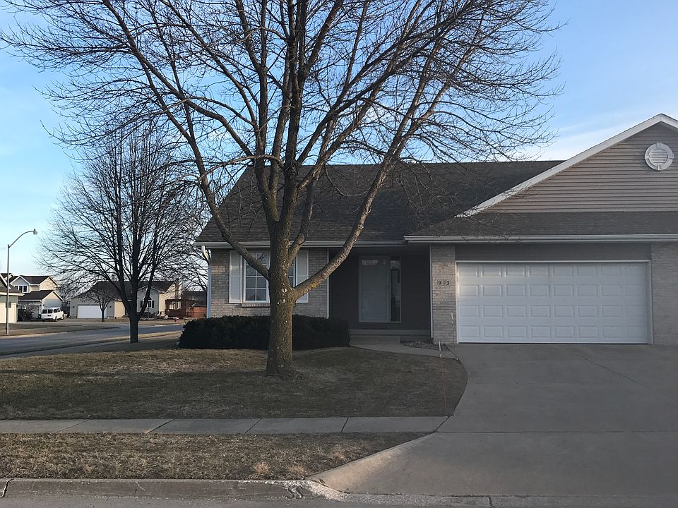 Beautiful townhome for sale