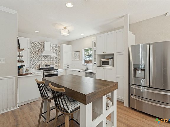 2nd image of 118 Santa Fe Rdg
