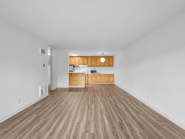 960 Shorepoint Ct #306 — Photo 3