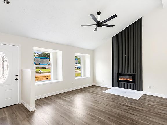 4th image of 7018 Foxmar Ln