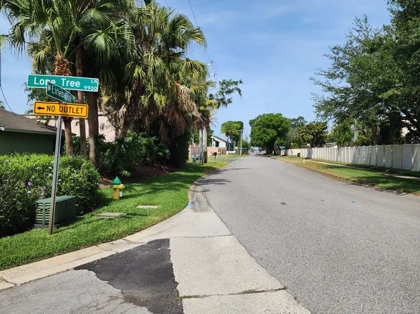 9807 Lombard Ct APT 207, Tampa, FL 33618