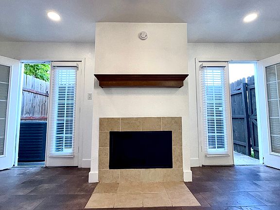 5th image of 4626 San Jacinto St APT D