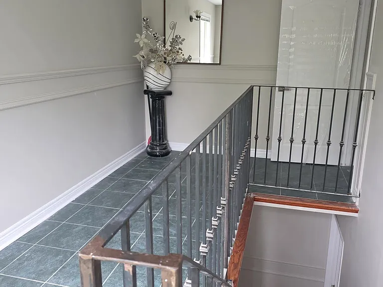 6 English St #3 — Photo 9