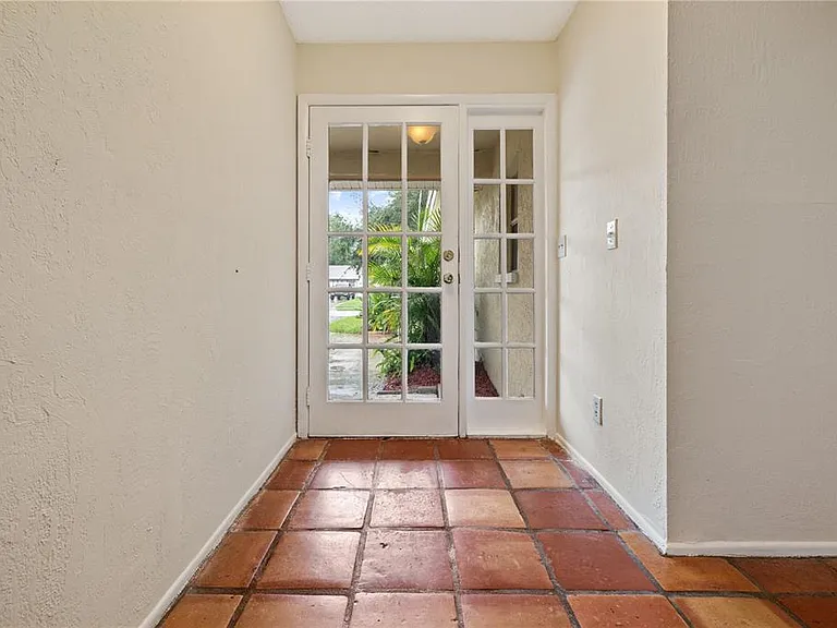8529 Renald Blvd — Photo 11