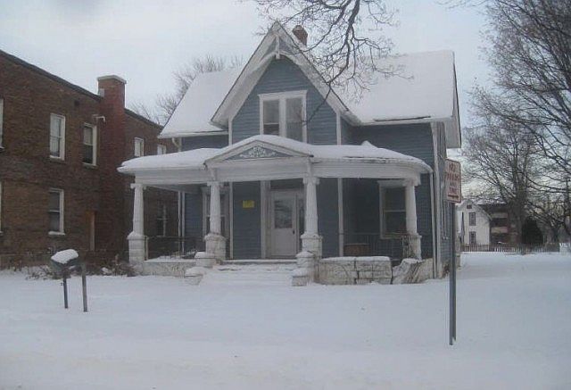 1st image of 1140 4th Ave