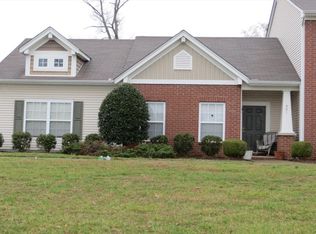 915 Seven Oaks Blvd, Smyrna, TN 37167