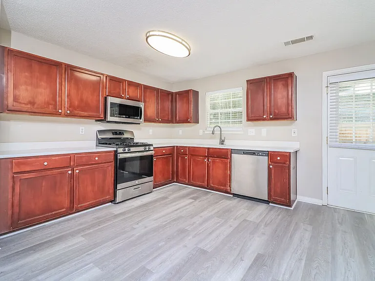 166 Birchfield Way — Photo 9