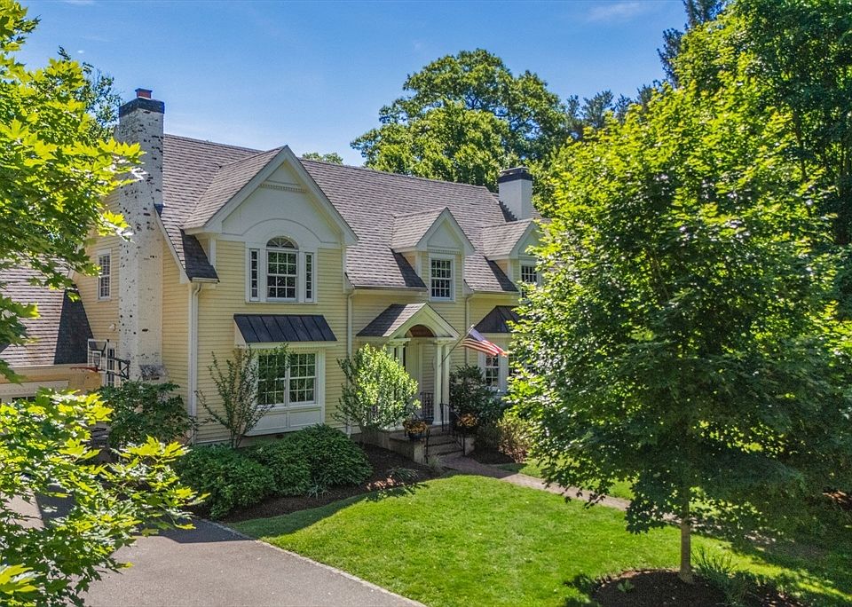 1st image of 1 Kenilworth Cir