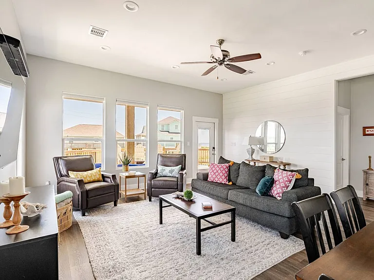 1/2 Johnson Crawford Cir E — Photo 3