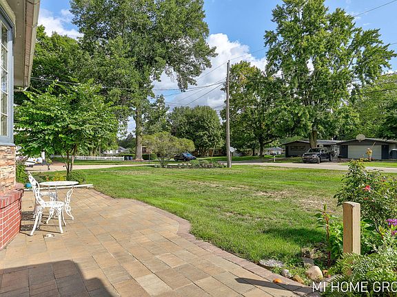 5th image of 730 Larkwood Dr