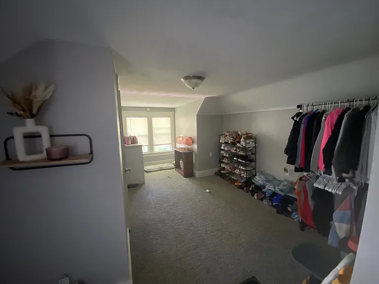 422 West St — Photo 4
