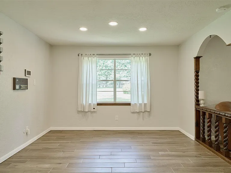 24803 Lori Ln — Photo 17