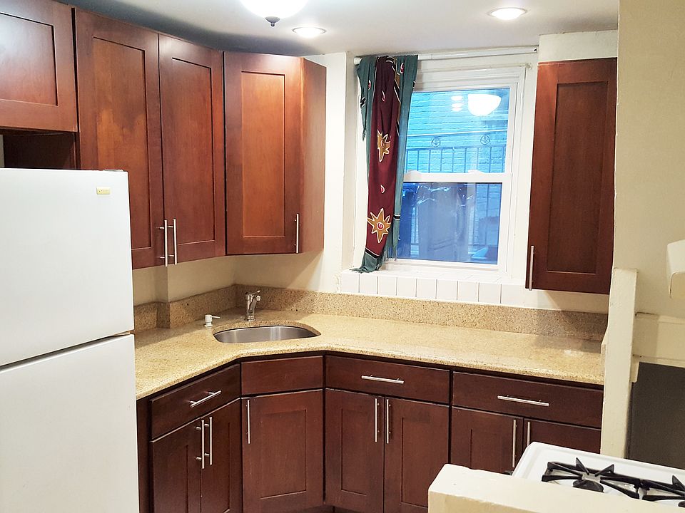 1st image of 333 Lincoln Pl #1WI