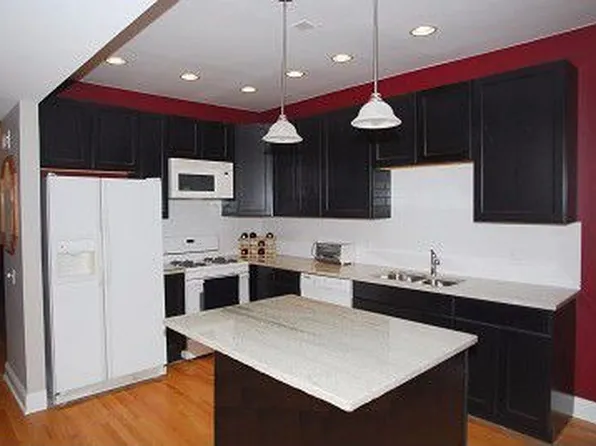 879 N La Salle Dr APT G, Chicago, IL 60610