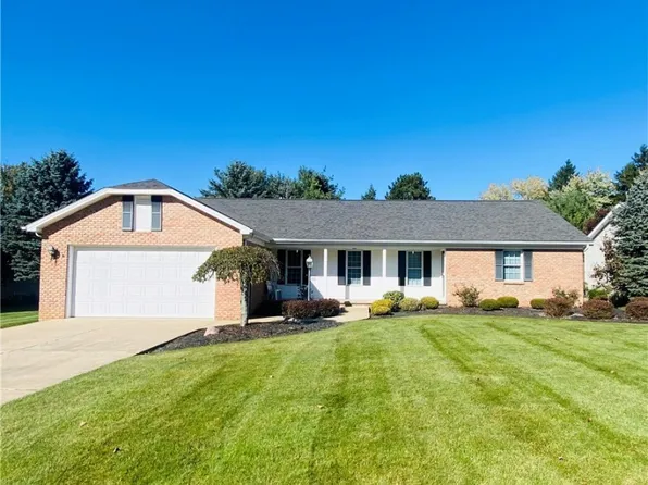 276 S Bayshore Dr, Columbiana, OH 44408