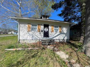 501 N 8th St, Herrin, IL 62948