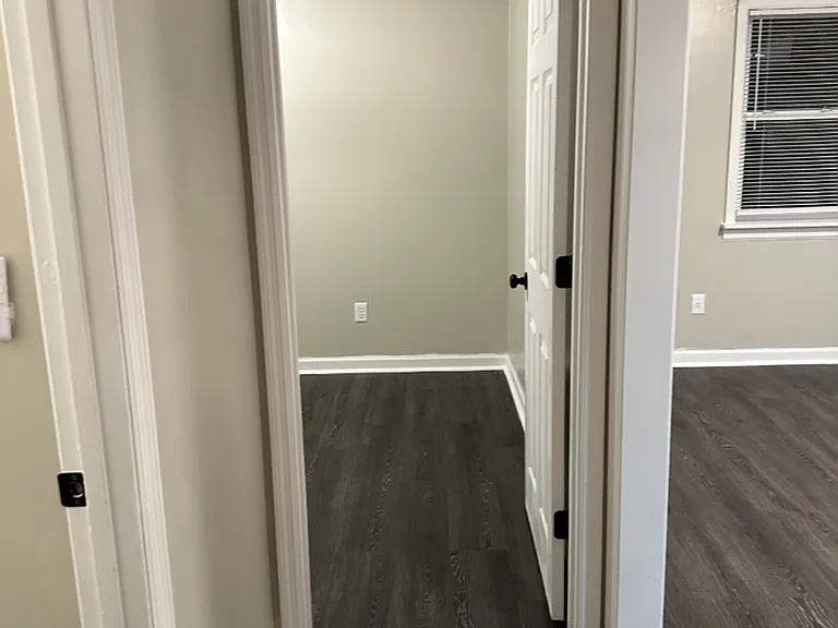 06 Hall To Bedrooms & Bath