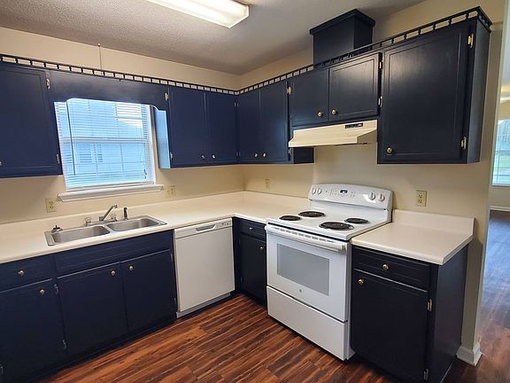 5th image of 6126 Vinnie Dr APT A