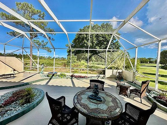 East Facing Lanai