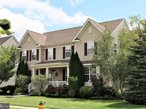 2177 Red Barn Dr, Furlong, PA 18925