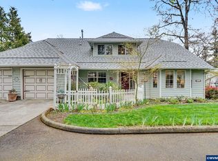 245 Edgewood Dr, Silverton, OR