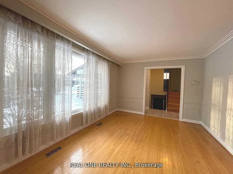 17 Valleycrest Ave — Photo 5