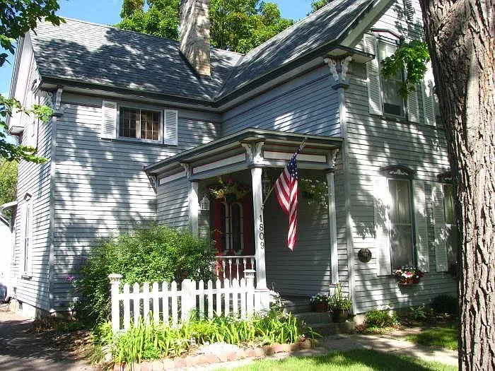 2 bed, 1.5 bath, 1900 sqft, $2,950 — Photo 4