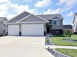 30 Harmony Blvd, Surrey, ND 58785