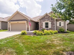 2250 Lake Pointe Dr #208, Lawrence, KS 66049