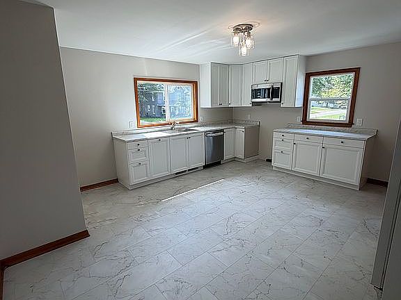3rd image of 700 3rd St