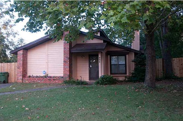 1st image of 204 Hilda Dr