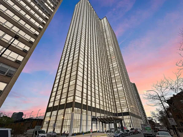 655 W Irving Park Rd, Chicago, IL