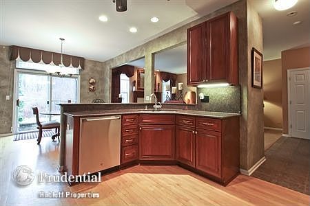 5th image of 9233 Waterfall Glen Blvd