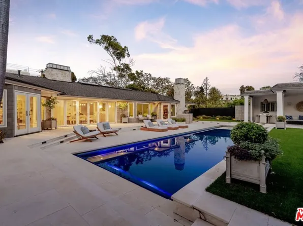 1037 Maroney Ln, Pacific Palisades, CA 90272