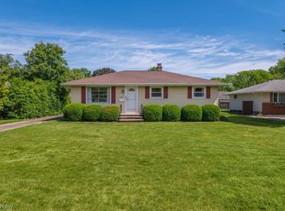 24196 Rosita Ln, North Olmsted, OH 44070