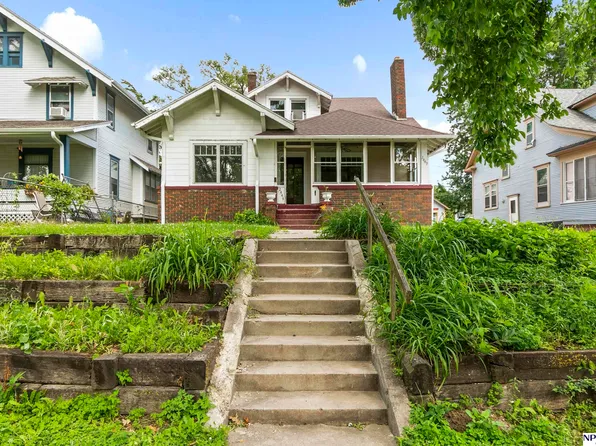2449 Fontenelle Blvd, Omaha, NE 68104