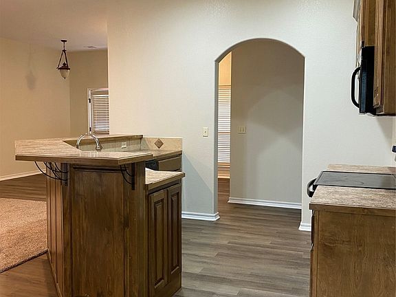 5th image of 25500 Briar Dr