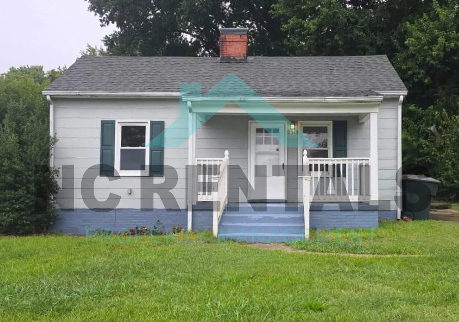 Delightful $1,050 2 Bed/1 Bath Home in Greensboro w/ All-Electric Systems & Appliances! — Photo 1
