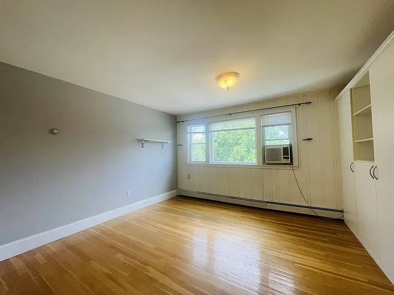 140 Huron Ave #12 — Photo 4