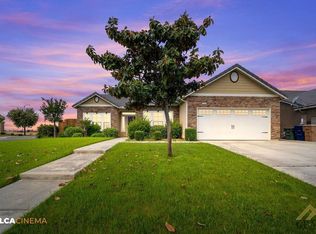 13601 Star Shine Dr, Bakersfield, CA 93314
